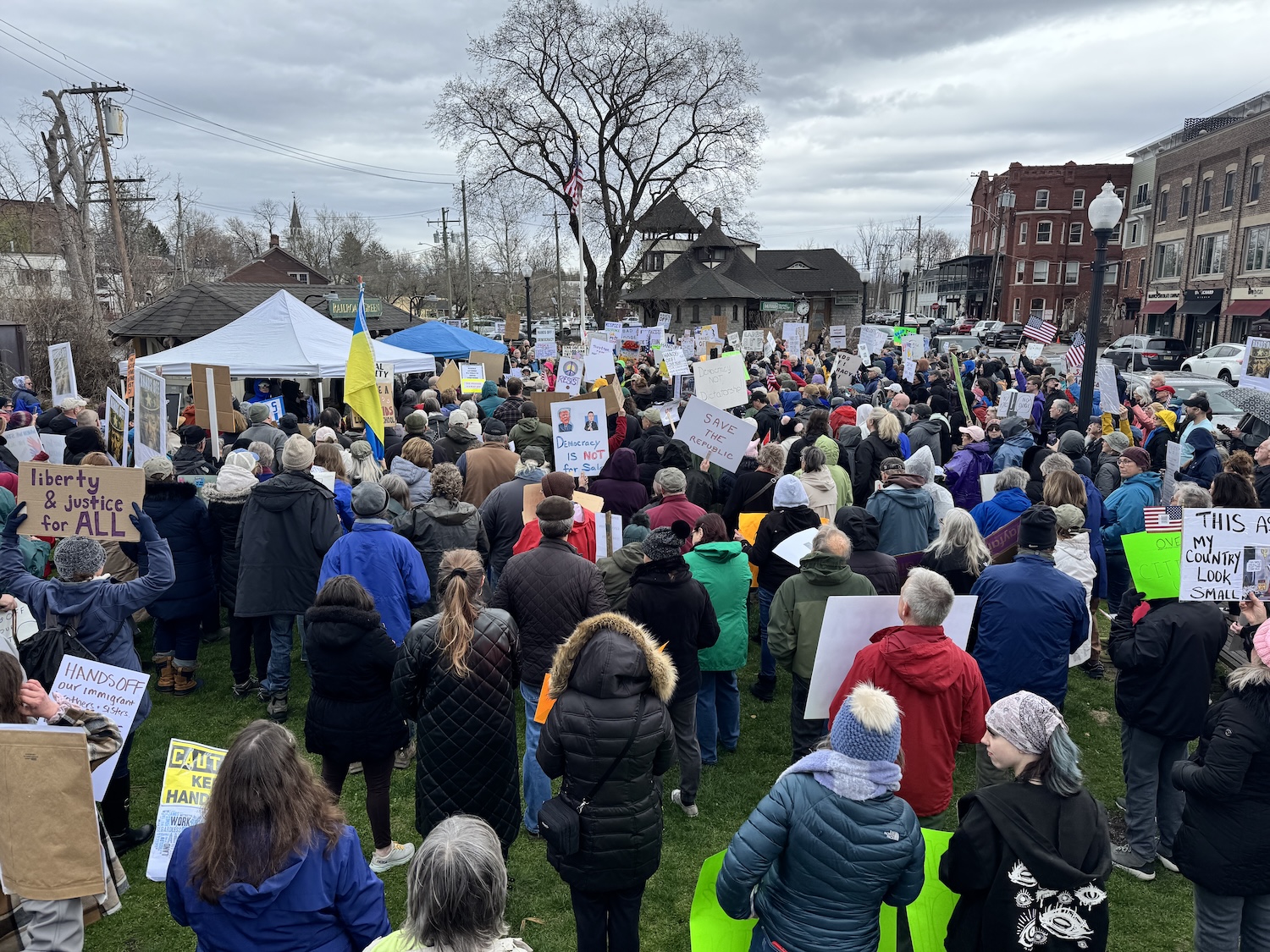 More than 600 gather in Warwick to say “HANDS OFF”